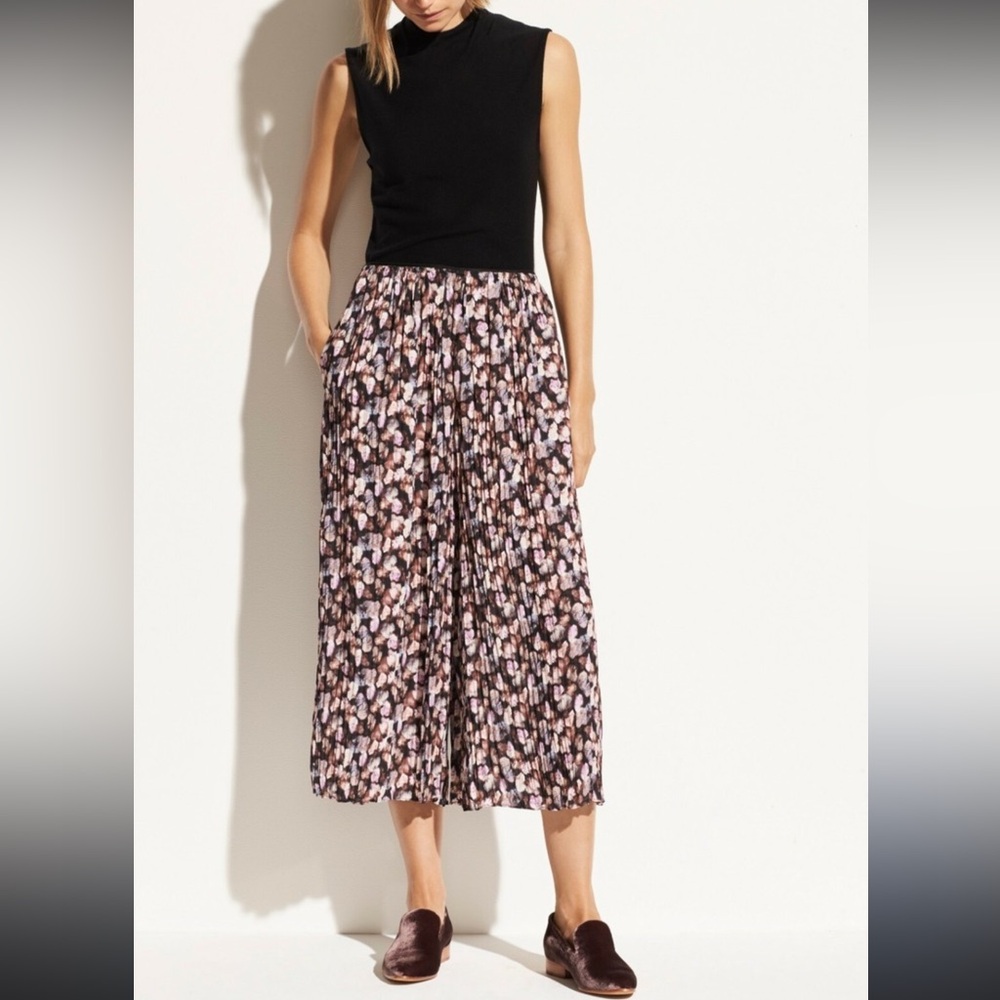 NWT Vince Floral Pleated Culottes Pants| Flowy Pull-On Pants Medium
